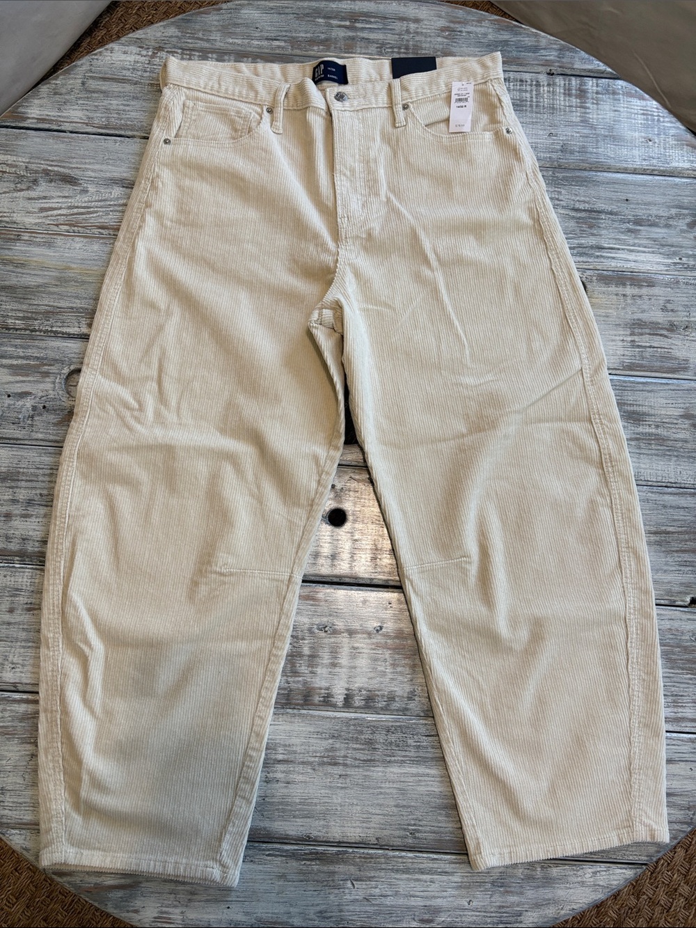 NWT, GAP corduroy barrel pants, size 14/32R